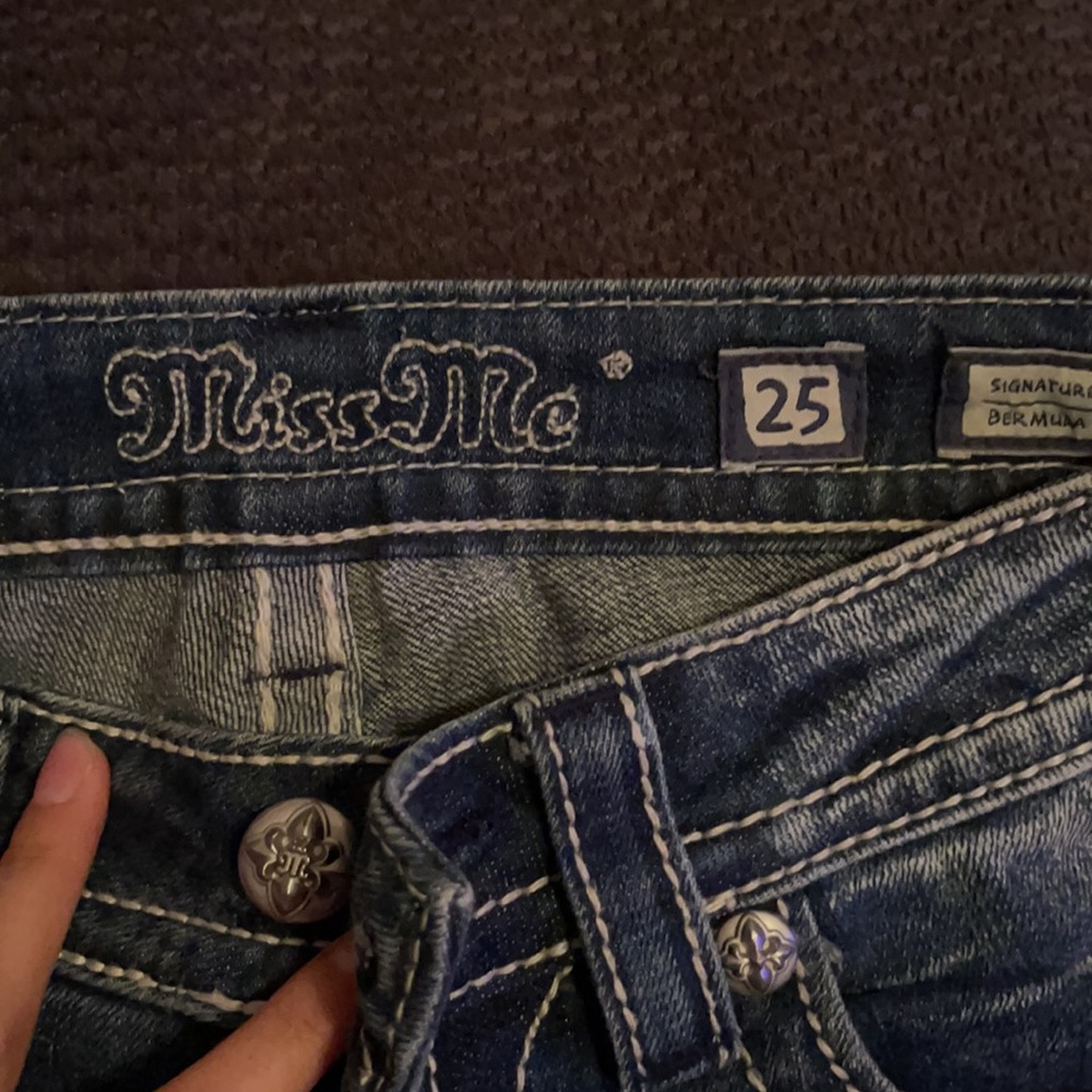 Miss me Bermudas - Picture 3 of 3